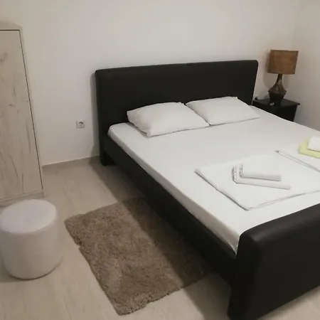 Ana S Vrnjačka Banja